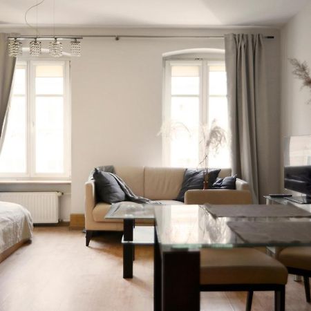 By The River And City Center - Comfortable Rooms فروتسواف المظهر الخارجي الصورة