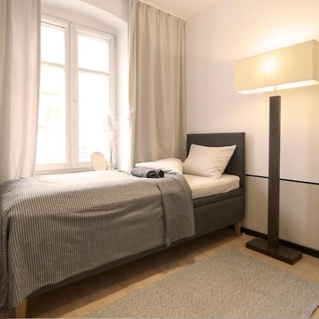 By The River And City Center - Comfortable Rooms فروتسواف المظهر الخارجي الصورة