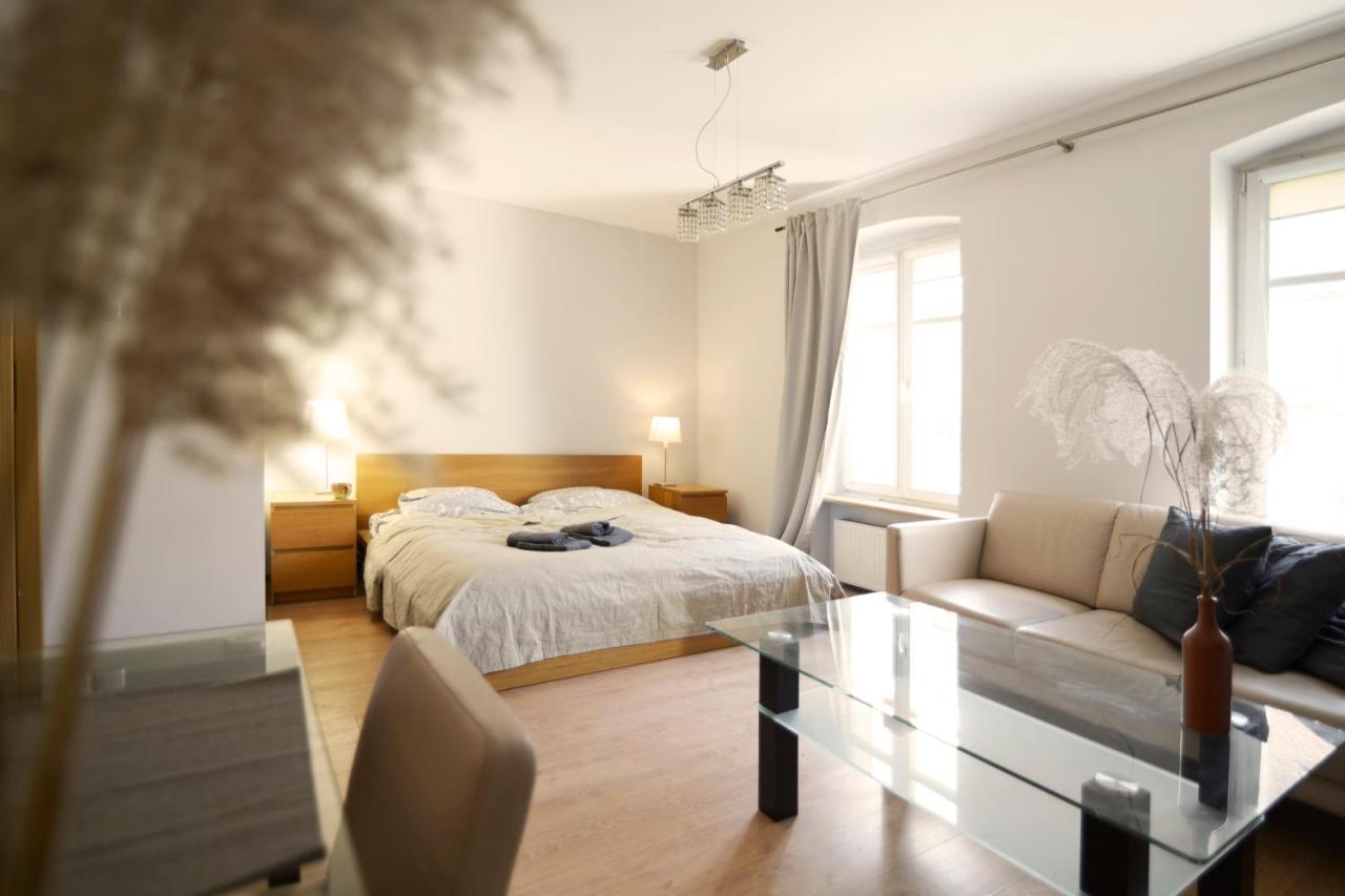 By The River And City Center - Comfortable Rooms فروتسواف المظهر الخارجي الصورة