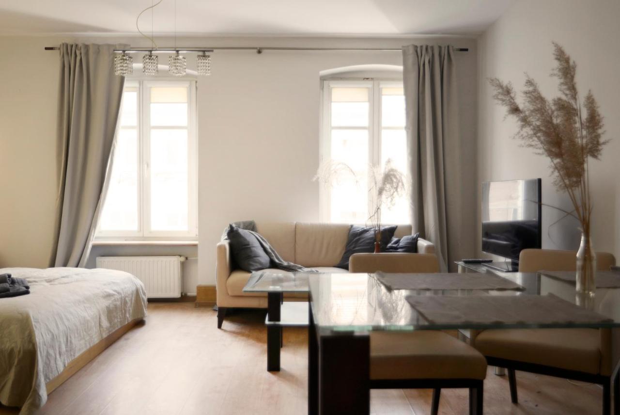 By The River And City Center - Comfortable Rooms فروتسواف المظهر الخارجي الصورة