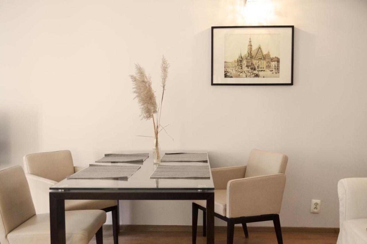 By The River And City Center - Comfortable Rooms فروتسواف المظهر الخارجي الصورة